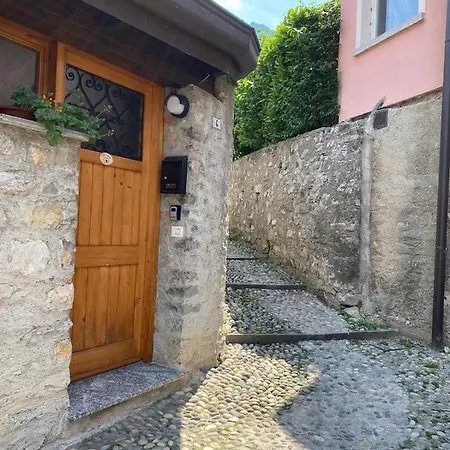 Al 別荘 Oliveto Lario